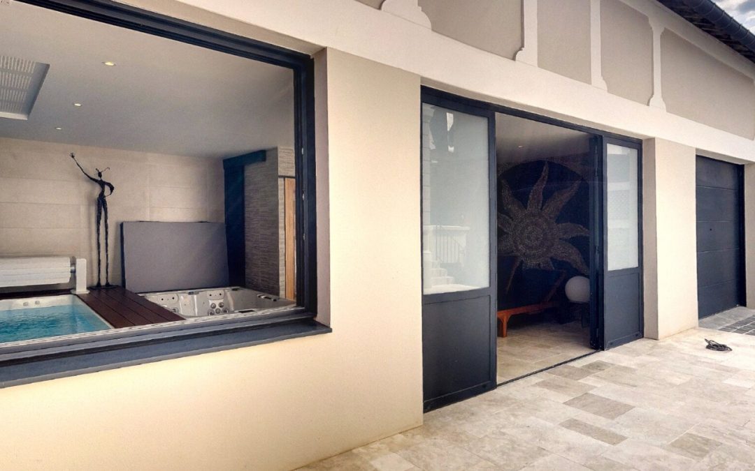 RENOVATION D&rsquo;UN GARAGE EN ESPACE DETENTE – VITRE