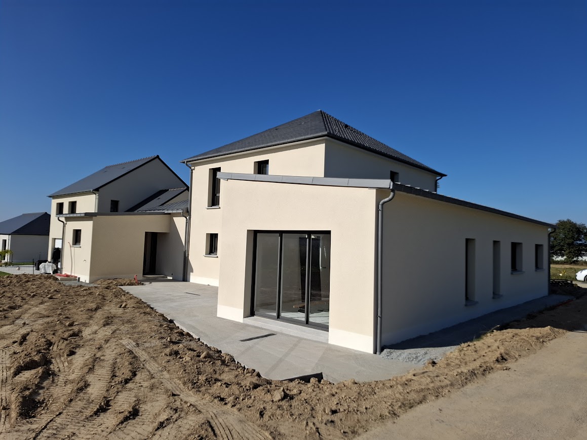 CONSTRUCTION D&rsquo;UNE HABITATION – ETRELLES