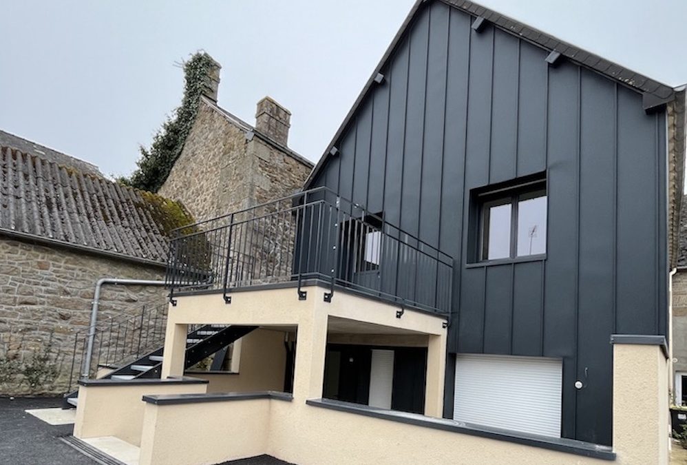 RENOVATION D&rsquo;UN BATIMENT ET D&rsquo;UNE MAISON EN 7 LGTS – SAINT GEORGES DE REINTEMBAULT